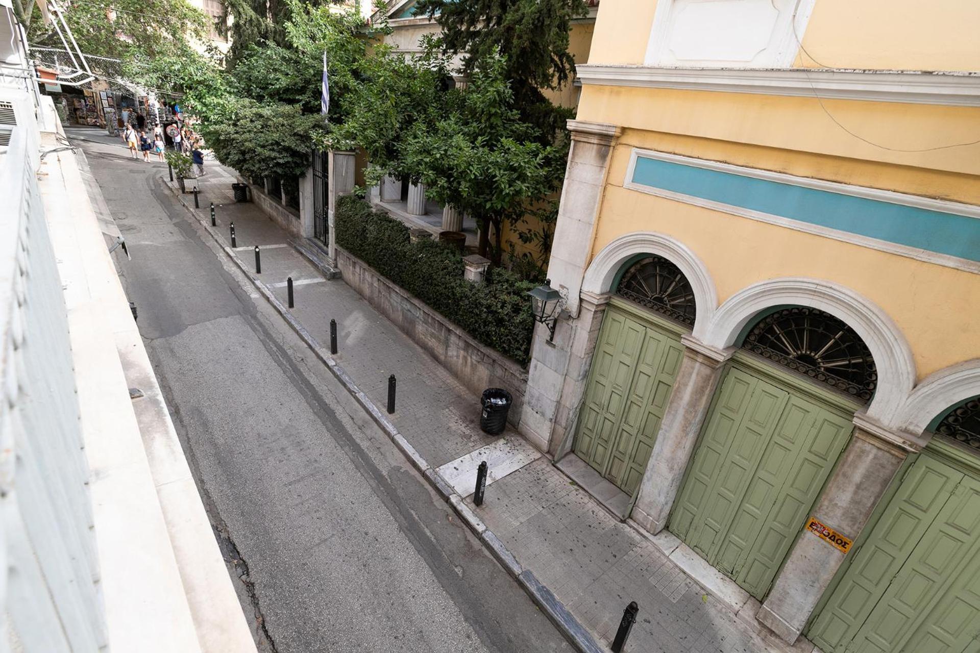 Elia Cosy Apartment In The Heart Of Athens Plaka Bagian luar foto